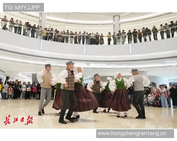 武汉街舞队团队协作引发热议舞者之间的默契与争议交锋